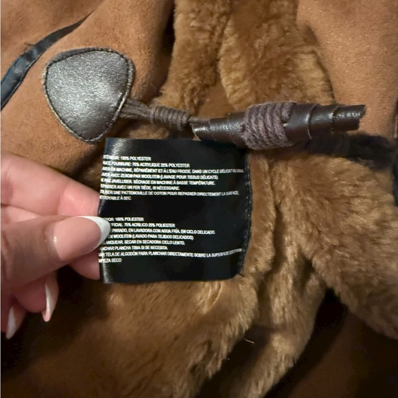 Bernardo Suede Tan and Brown Faux Fur Vest with Toggle Closures Size Medium - Picture 7 of 7